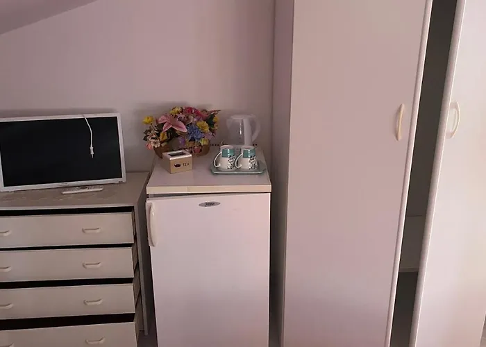 La Mansarda فندق مبيت وإفطار 3*